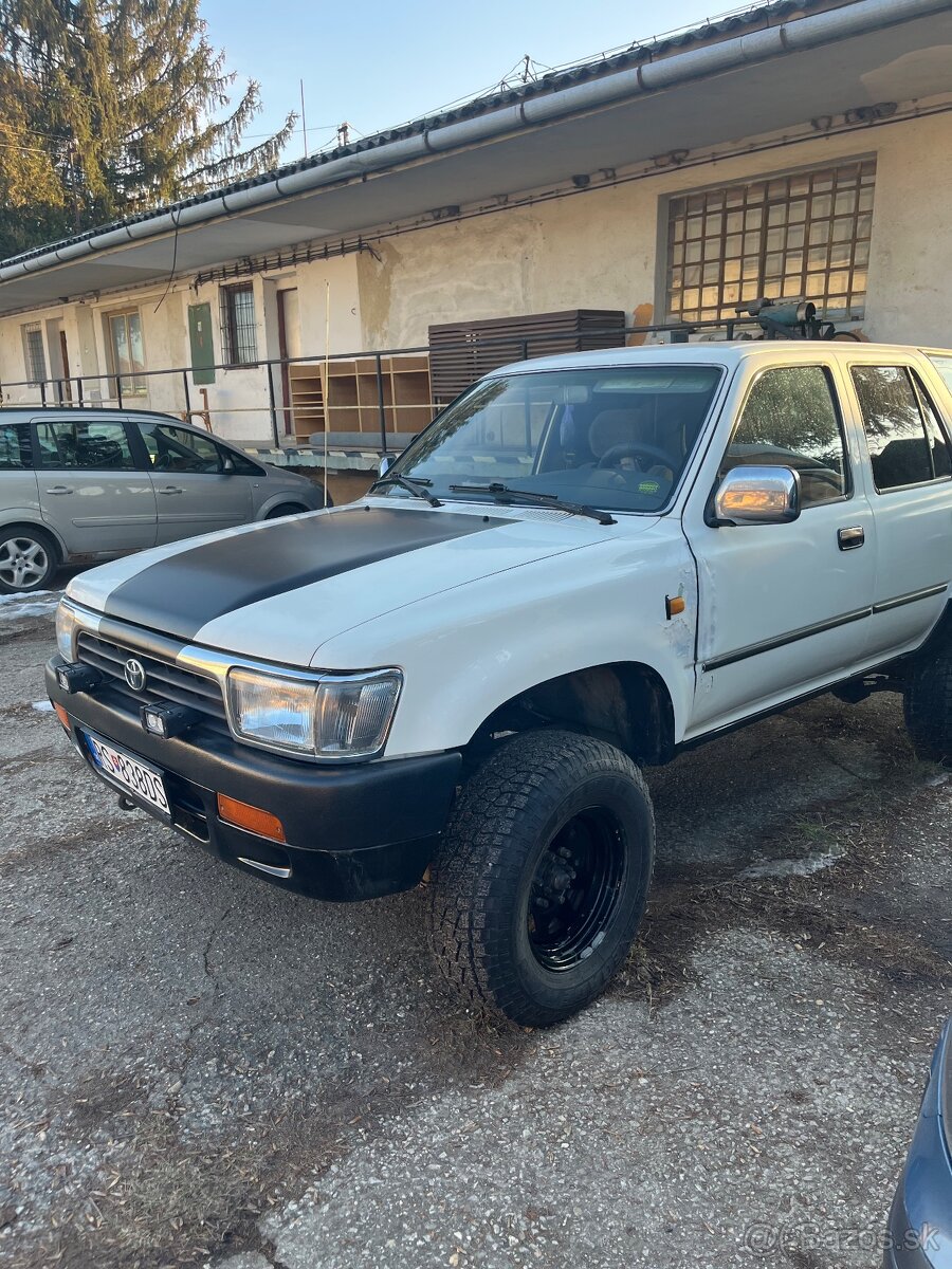 vymenim za defender,predam toyota hilux 4runner 2,4TD
