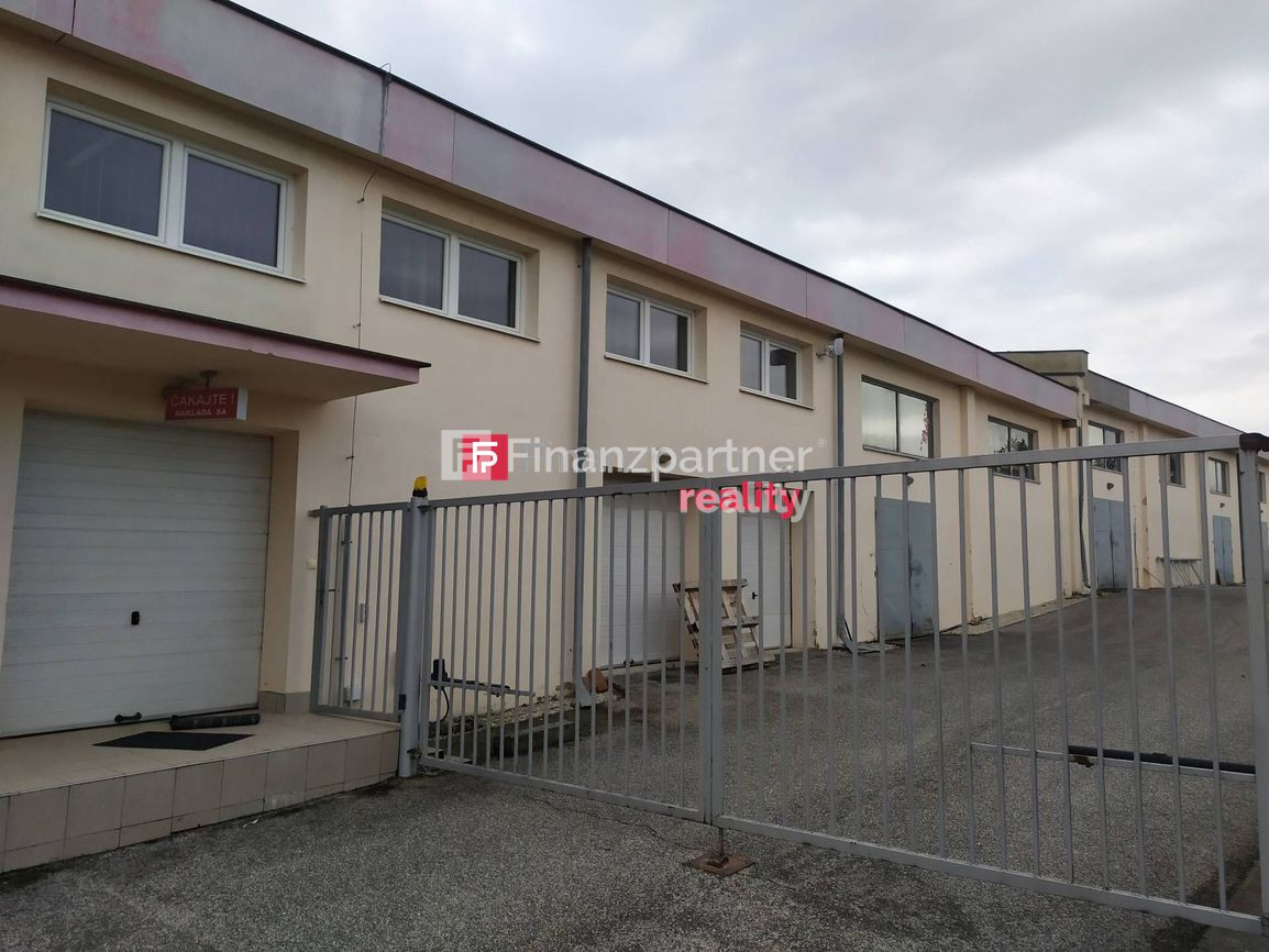 Obchodno-administratívny objekt s veľkým skladovým priestoro - 2