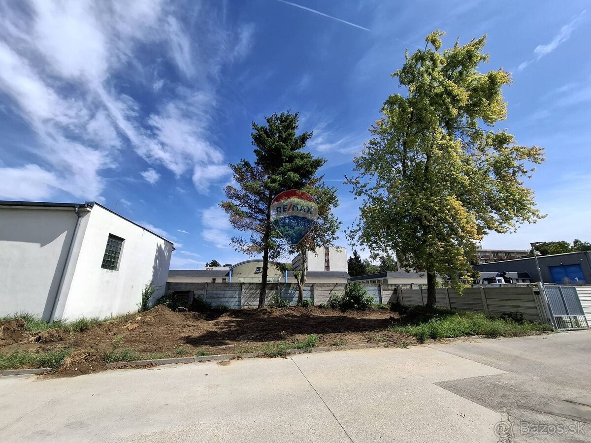 RE/MAX | Podnikateľský pozemok – ideálny na sklad, servis či - 2