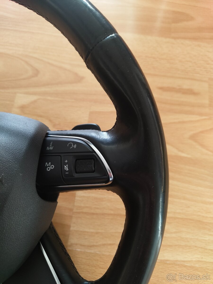 MF volant Audi s padlami - 2