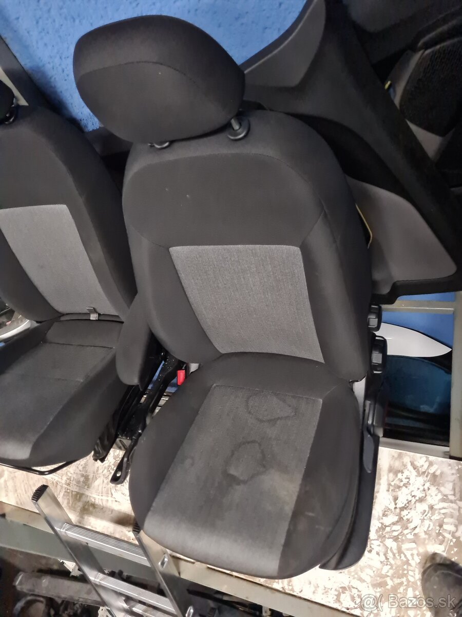 Predné sedadlá Fiat Doblo 2020 - 2