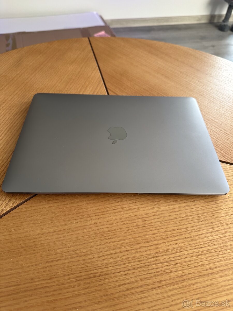 MacBook Air (2020, M1)13 palcov top stav - 2