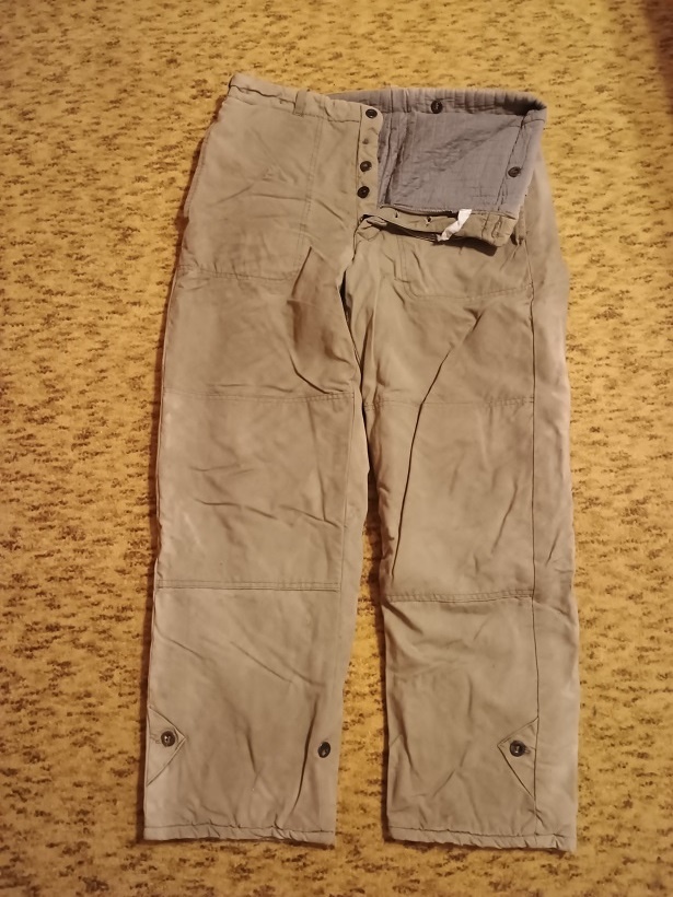 Pracovný odev a ušianka. - 2