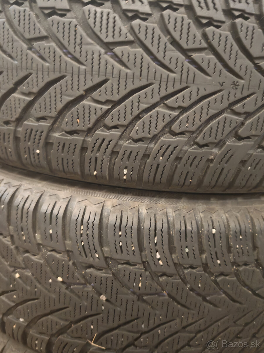 215/65R17 zimné Nokian - 2