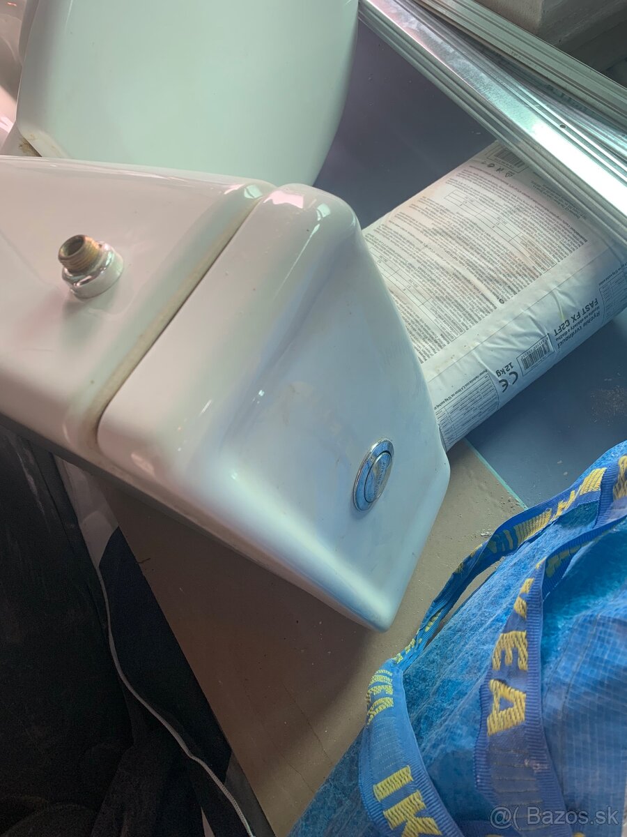 Darujem WC kombi - 2