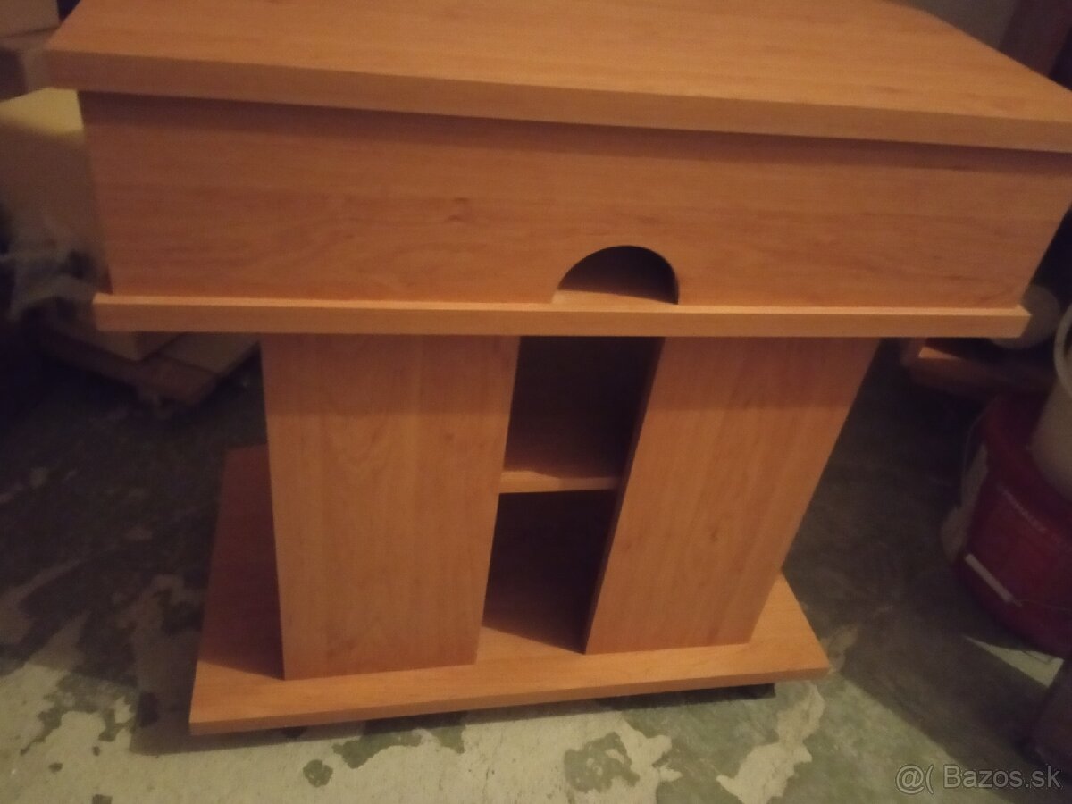 Dizajnová skrinka a poschodová posteľ. - 2