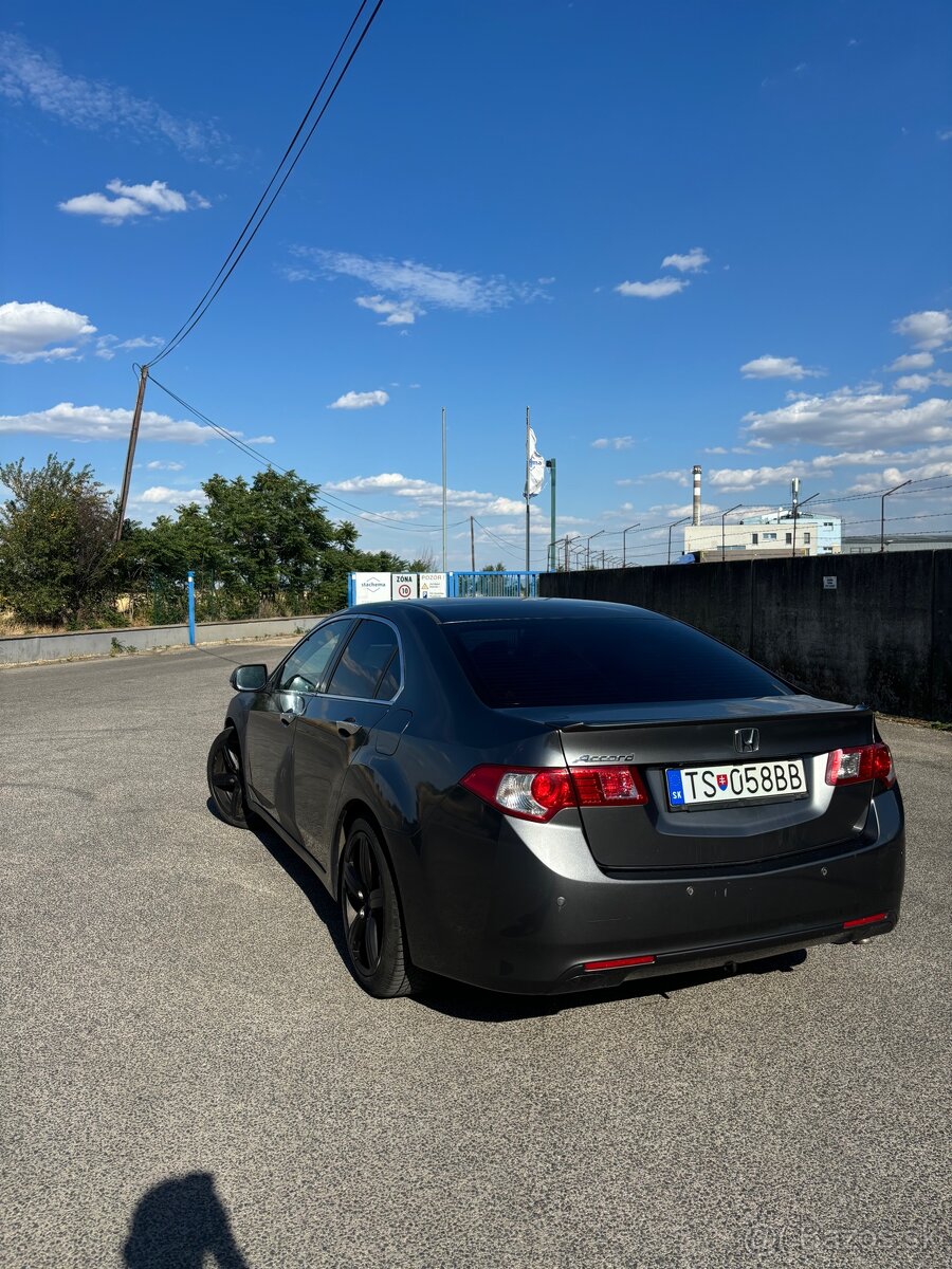 Honda Accord - 2