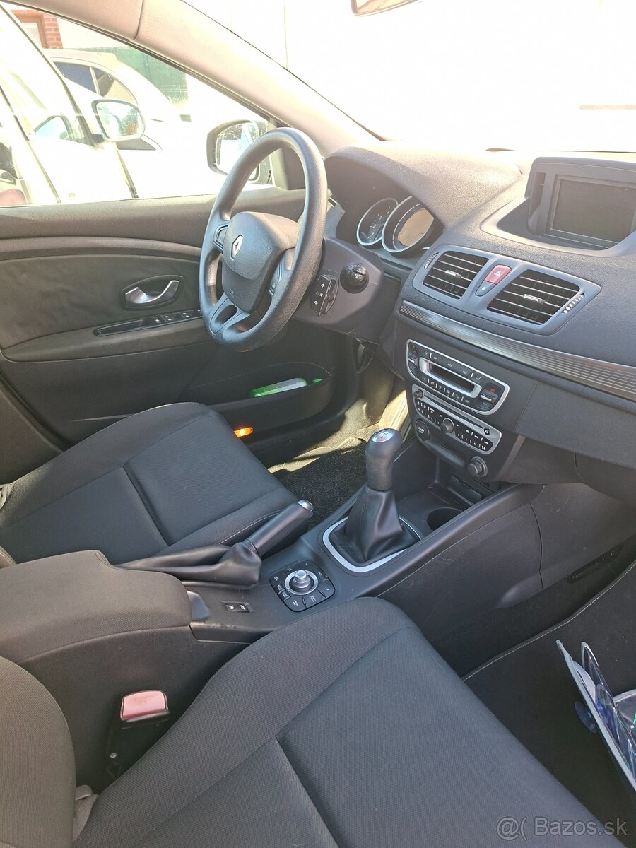 RENAULT MEGANE 1.5 - 2