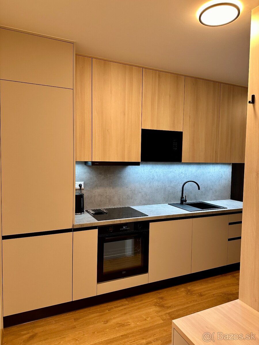 Priestranný jednoizbový byt novostavba 37m2 - 2