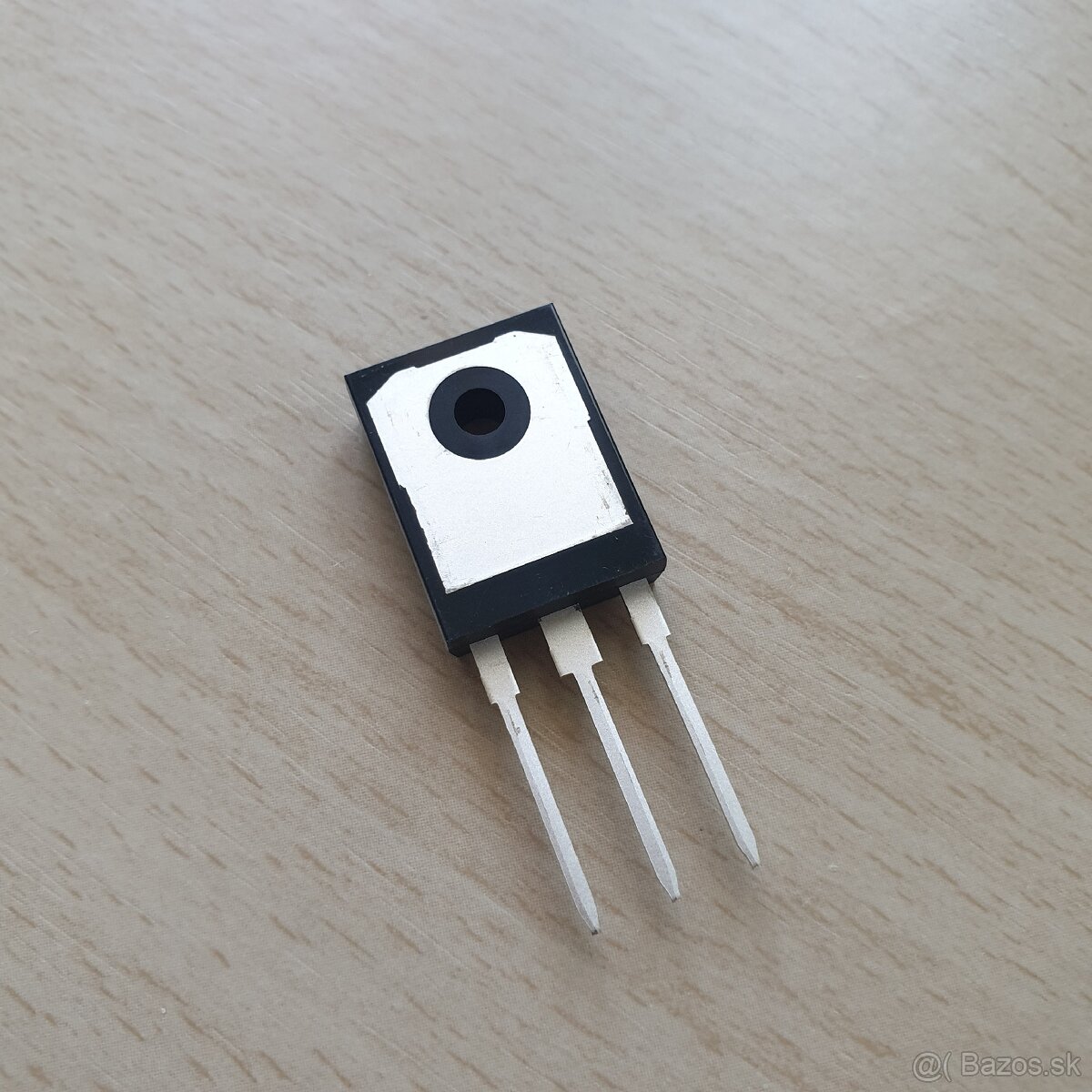 40T65FDSC, MBQ40T65FDSC - IGBT tranzistor
- 2