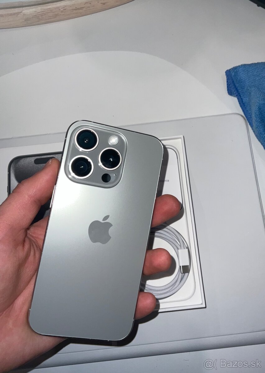 iPhone 15 pro 256GB natural titanium - 2