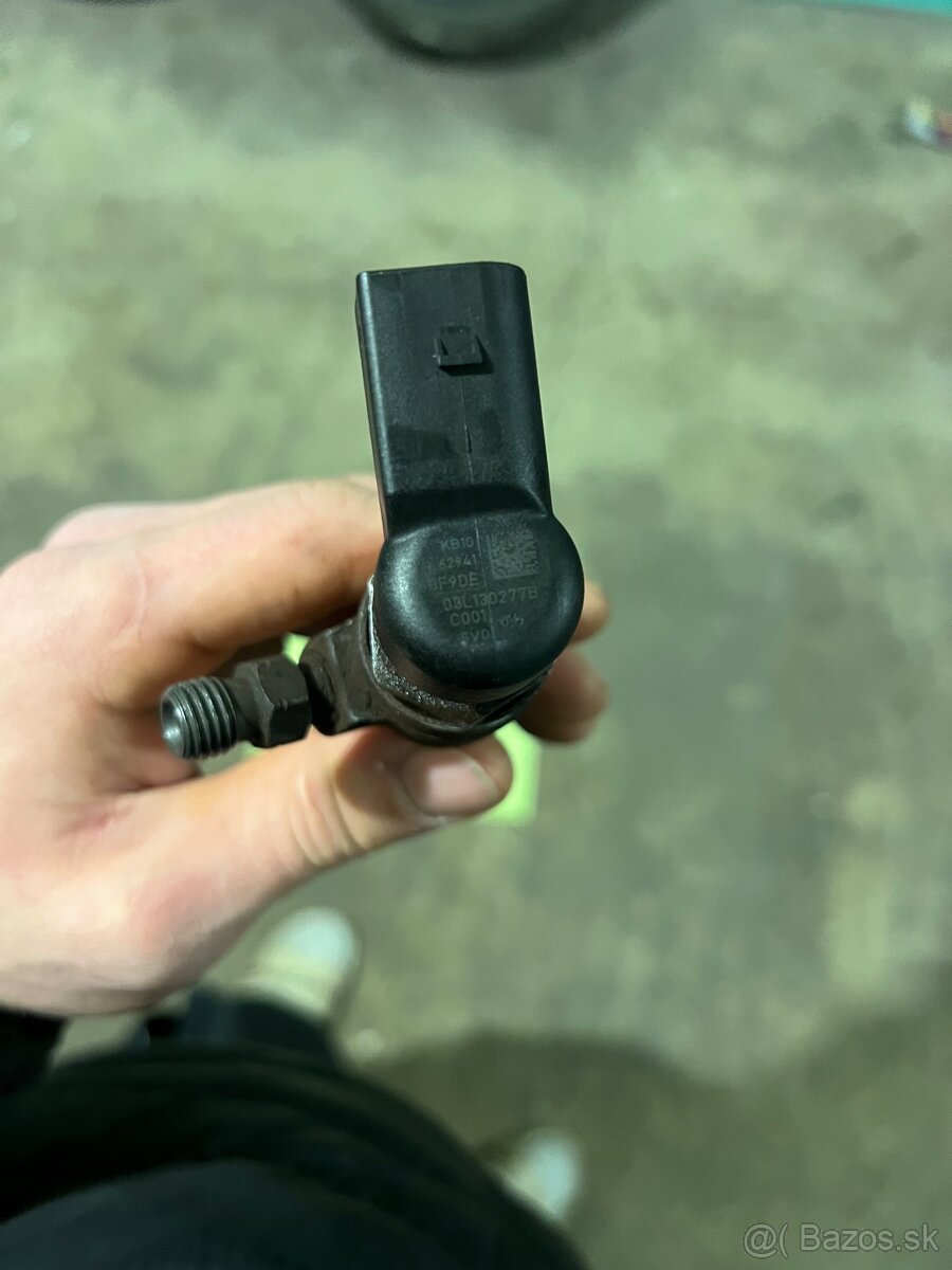 Predám vstrekovače 1.6 TDi 03L 1302775 - 2