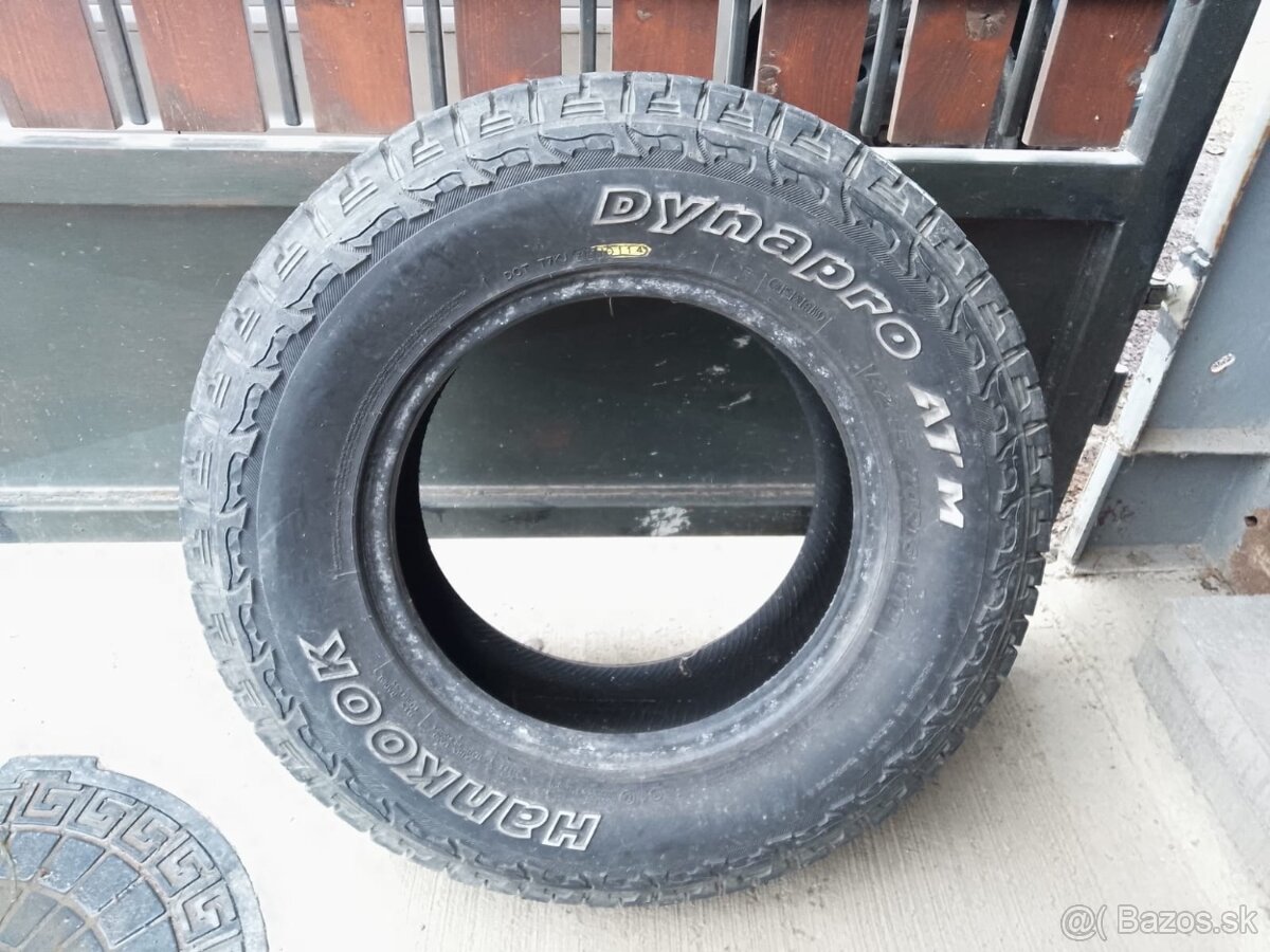 Pneu 245/70 r16 - 2