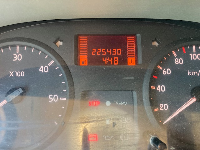 Predám Renault Master 2,5 73kw - 2