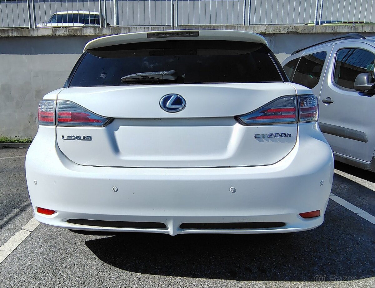 Predám Lexus CT200h - 2