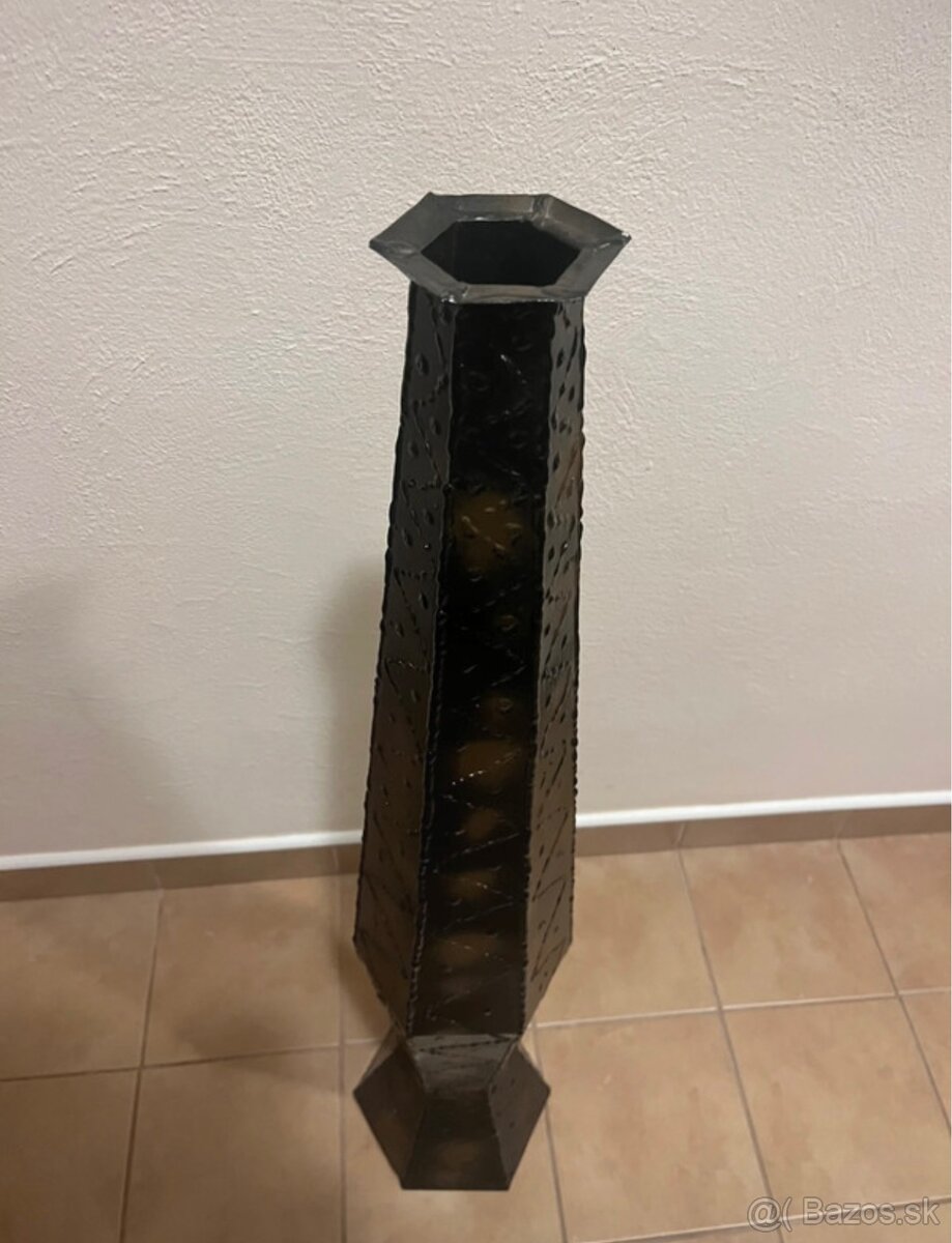 Váza starožitnosť - 2