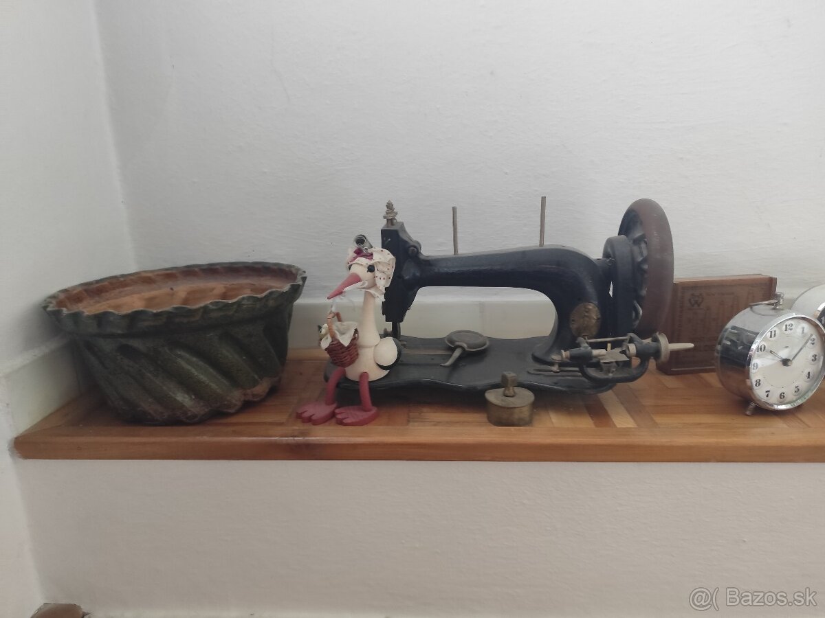 Predám rôzne starožitné/staré žehličky, závažia, budíky - 2