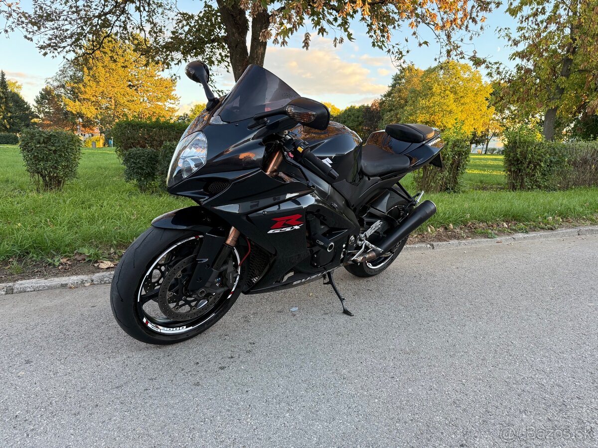 Suzuki GSXR 1000 K7 - 2
