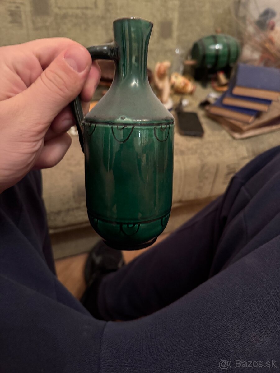 je keramický džbán, známy ako Gallarato alebo Gallarado - 2