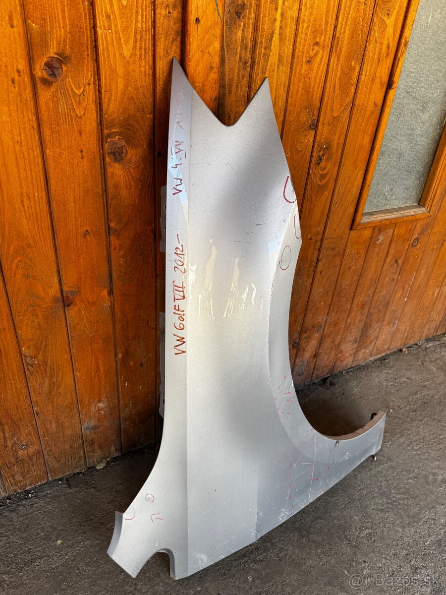 VW Golf VII 7 2012- pravý blatník - 2