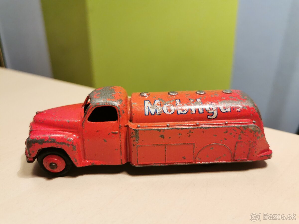 Dinky toys Studebaker Cisterna - 2