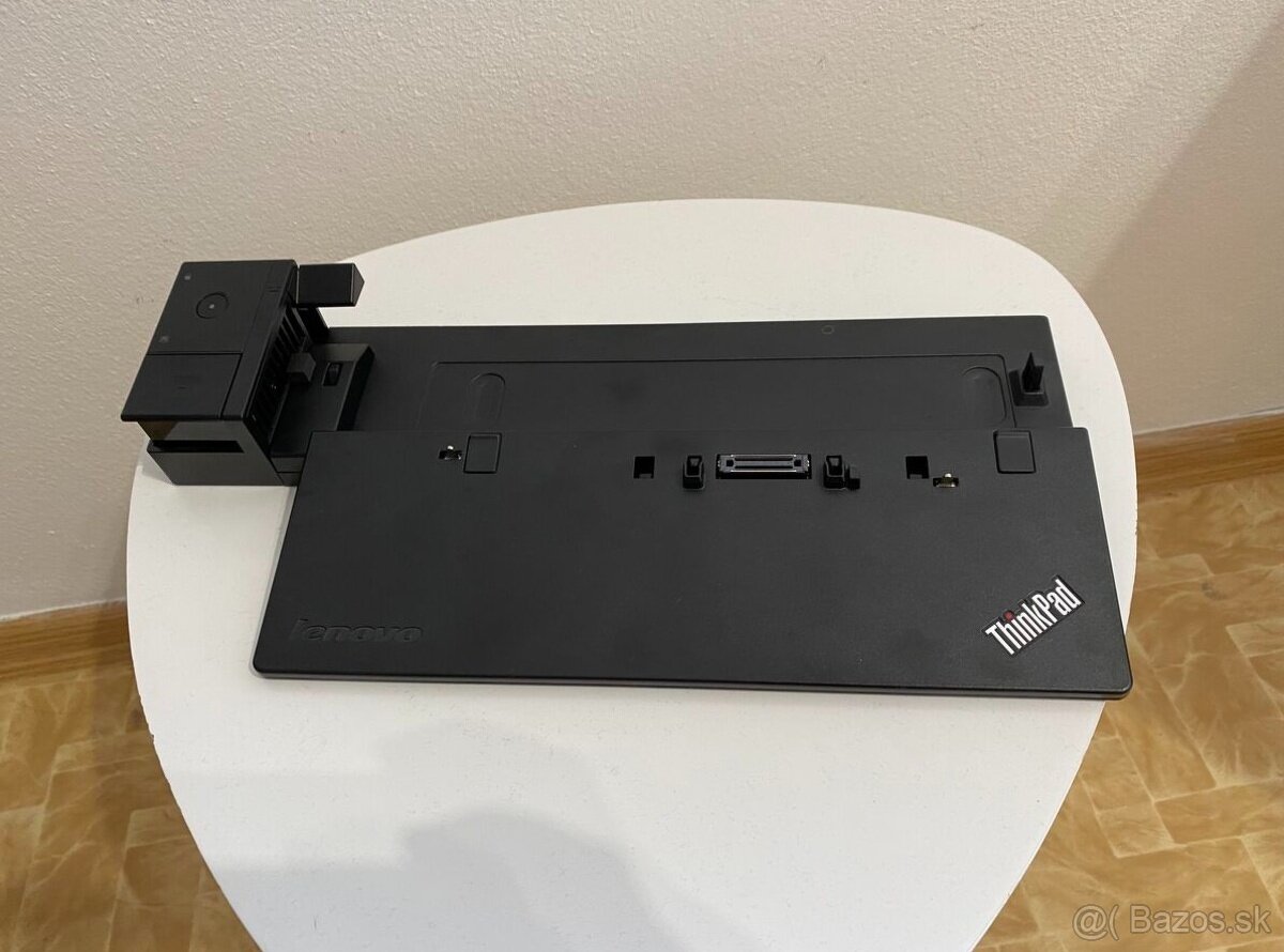 Predám dokovaciu stanicu na notebooky Lenovo Thinkpad Pro - 2