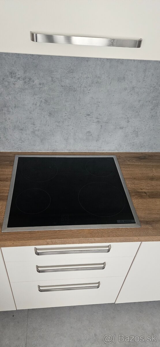 Bosch Serie 4 sklokeramická varná doska - 2