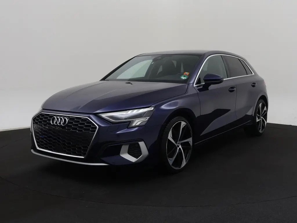 Audi A3 30 TFSI Business - Benzín - Ručná - 110 hp - 2