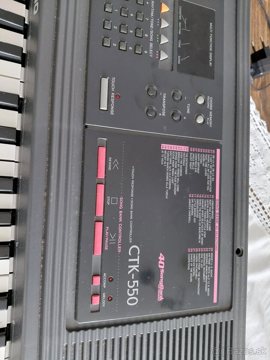 Klavesy casio ctk 550 - 2