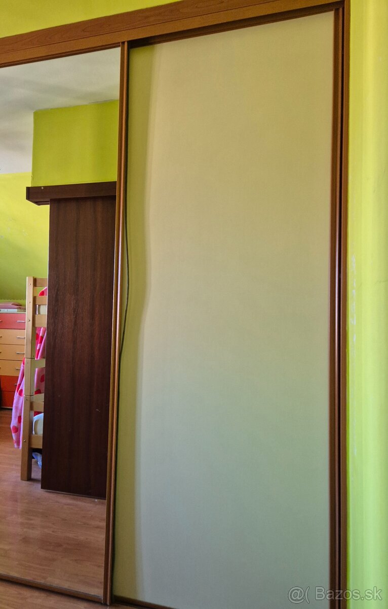 Roldorová skriňa - 2