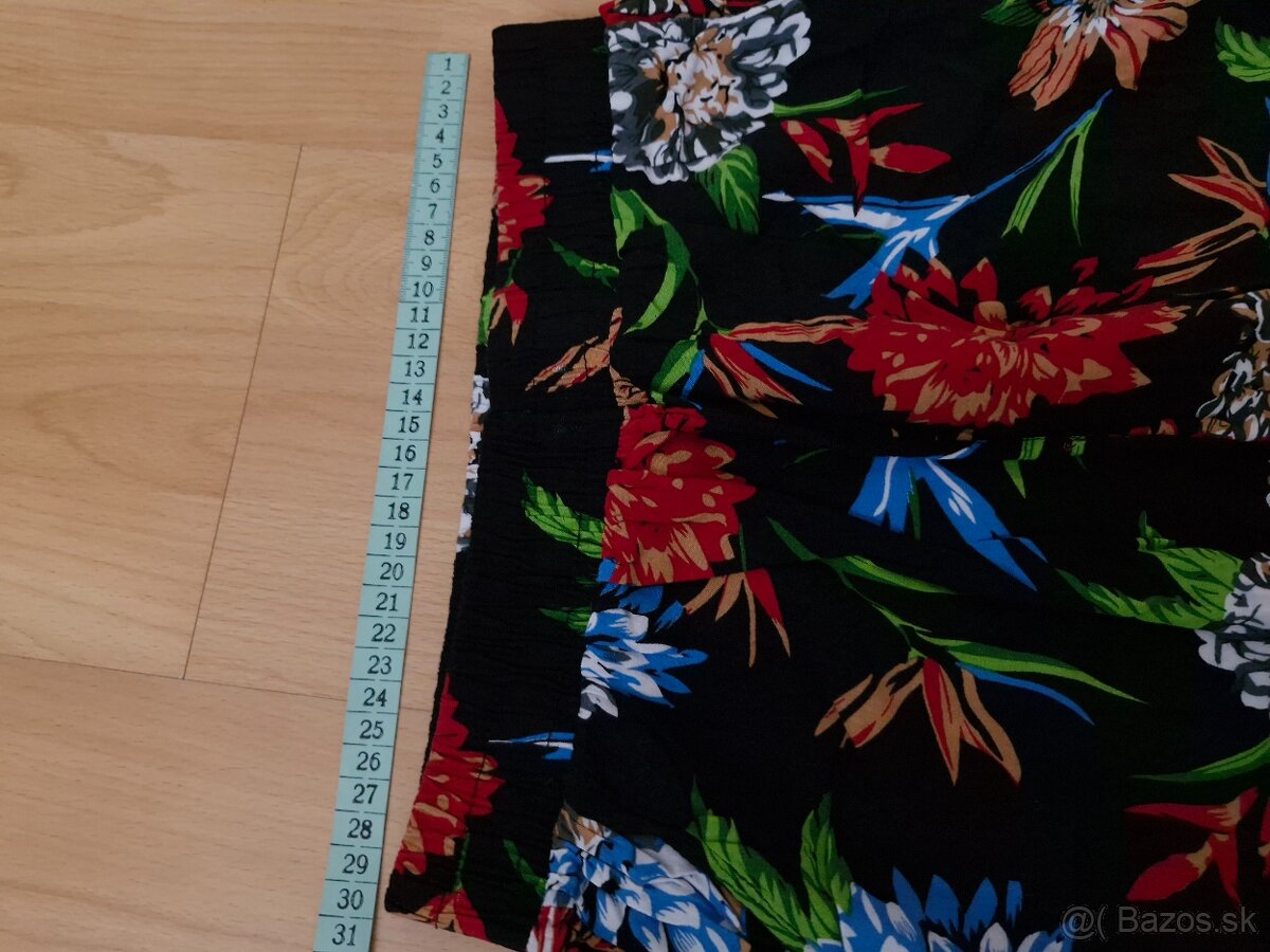 Rozne oblecko- nohavice, tricka, saty a ine - 2