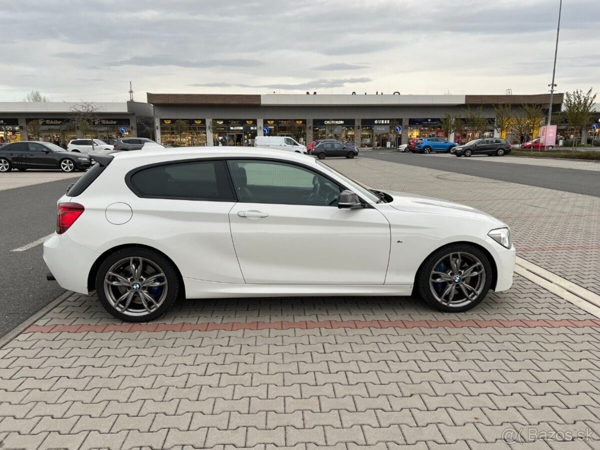BMW M135i 235kw M Performance zadní náhon - 2
