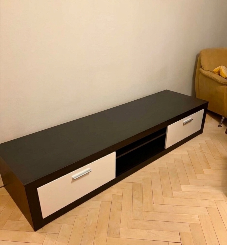 TV komoda ako nová - 2