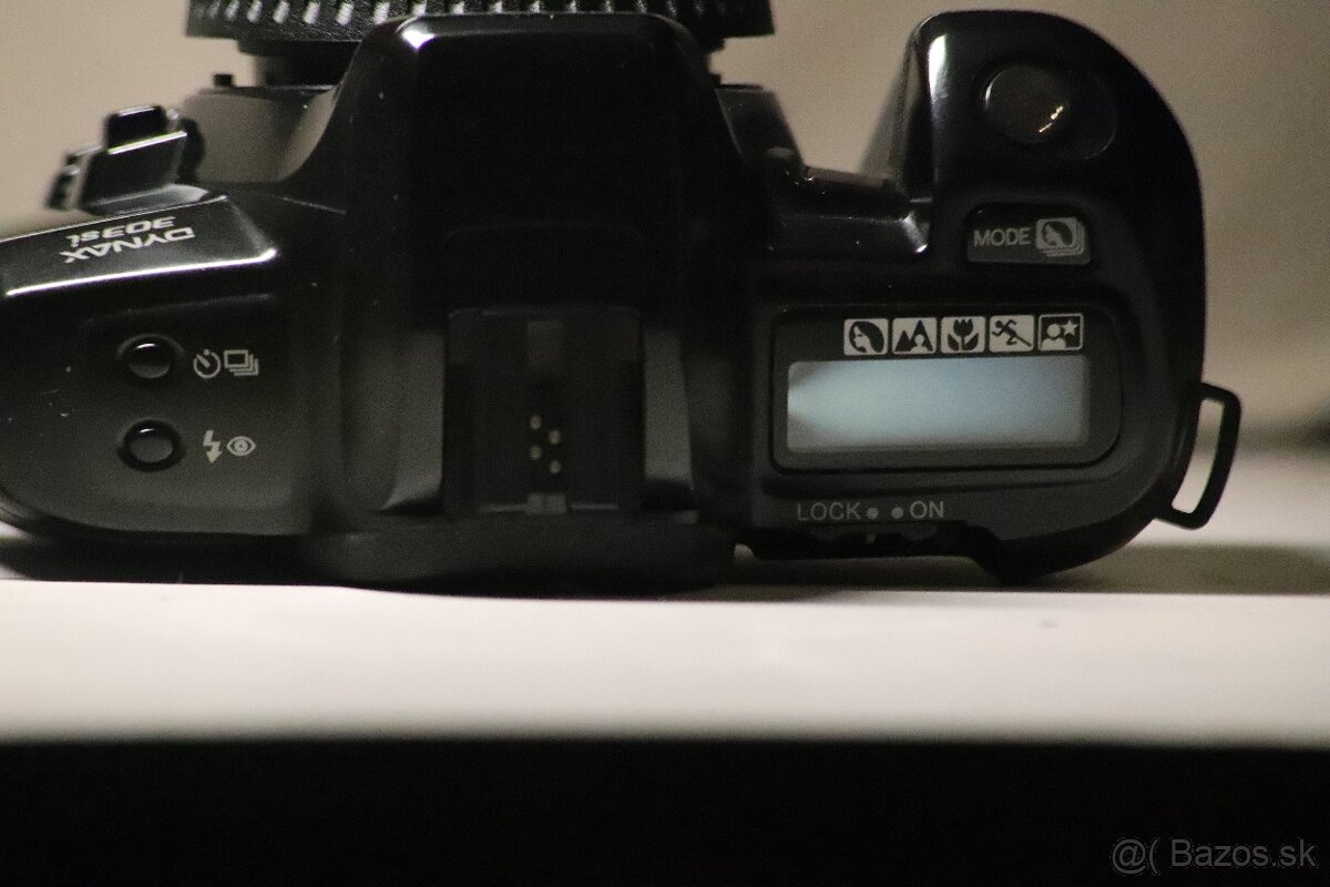 Minolta Dynax 303si - 2