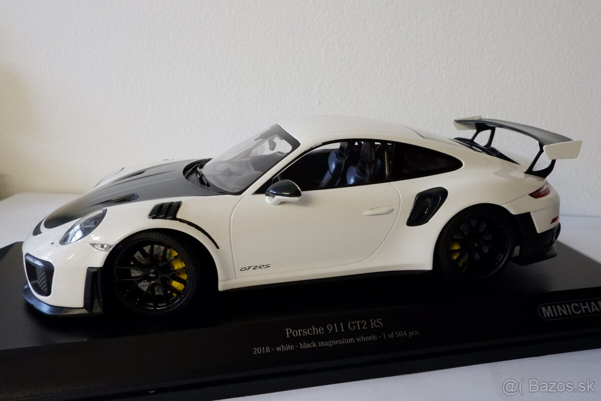 Porsche 911 GT2RS White/Black - 2