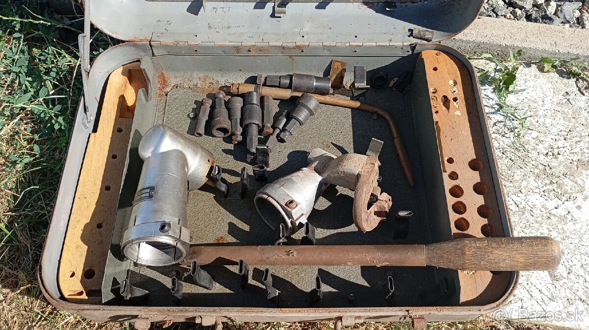 Torzo sady uťahovacích hláv a bitov TYP 045 (ČSSR) - 2