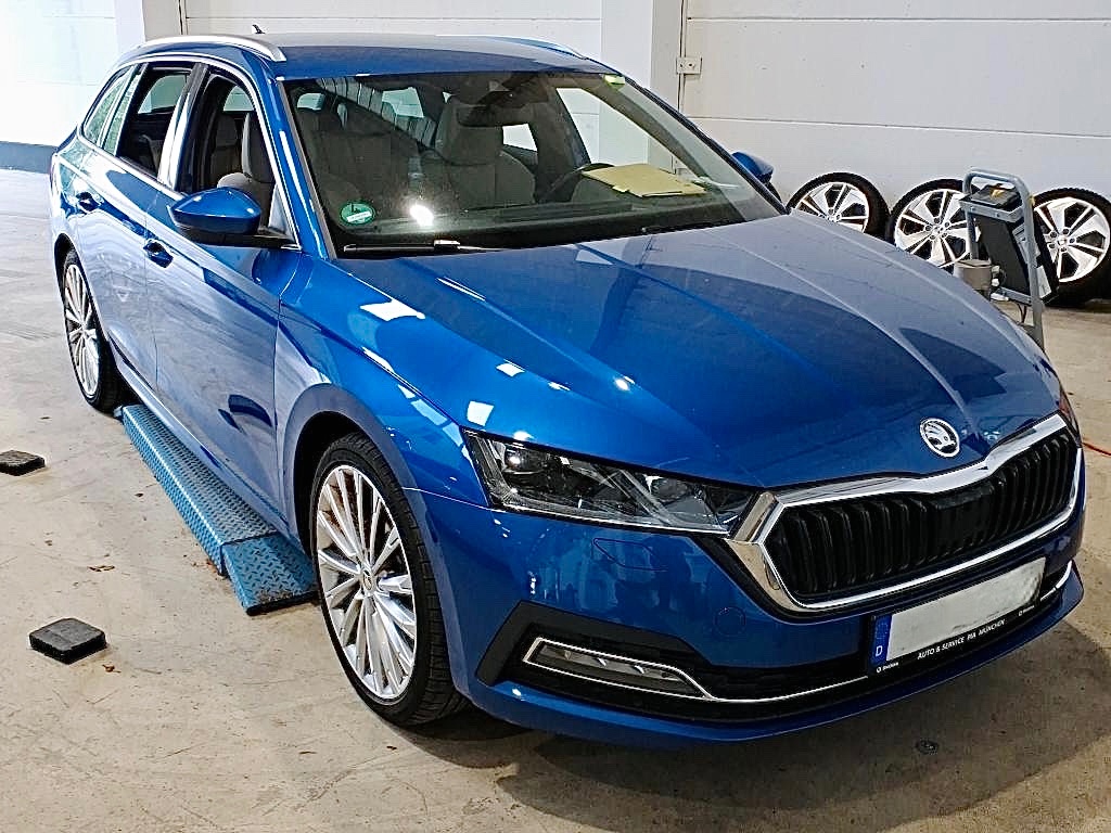 ŠKODA Octavia 2024 2.0TDi 4x4 DSG VIRTUAL/ŤAŽNÉ/MATRIX - 2