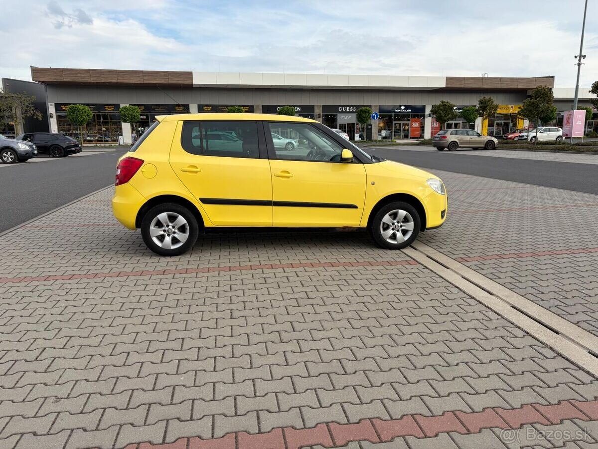 Škoda Fabia II 1.2 HTP 44kw klima - 2