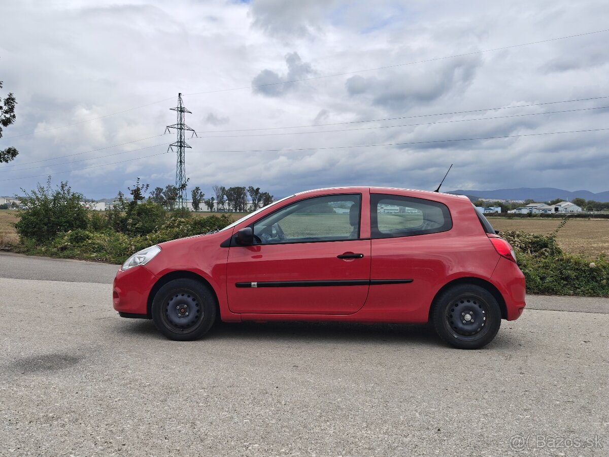 Predám Renault Clio 1,2 53.000km - 2