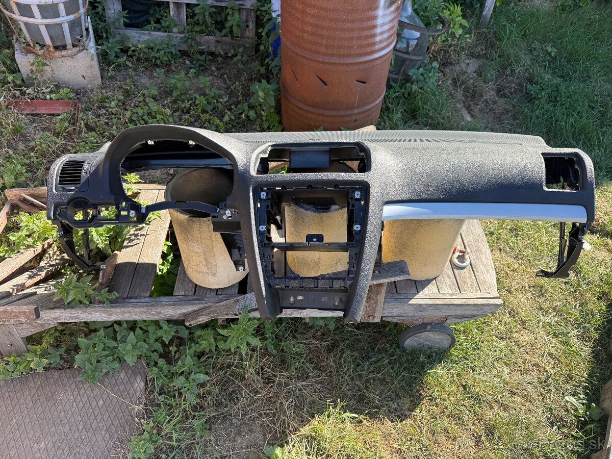 Octavia 2 palubovka - 2