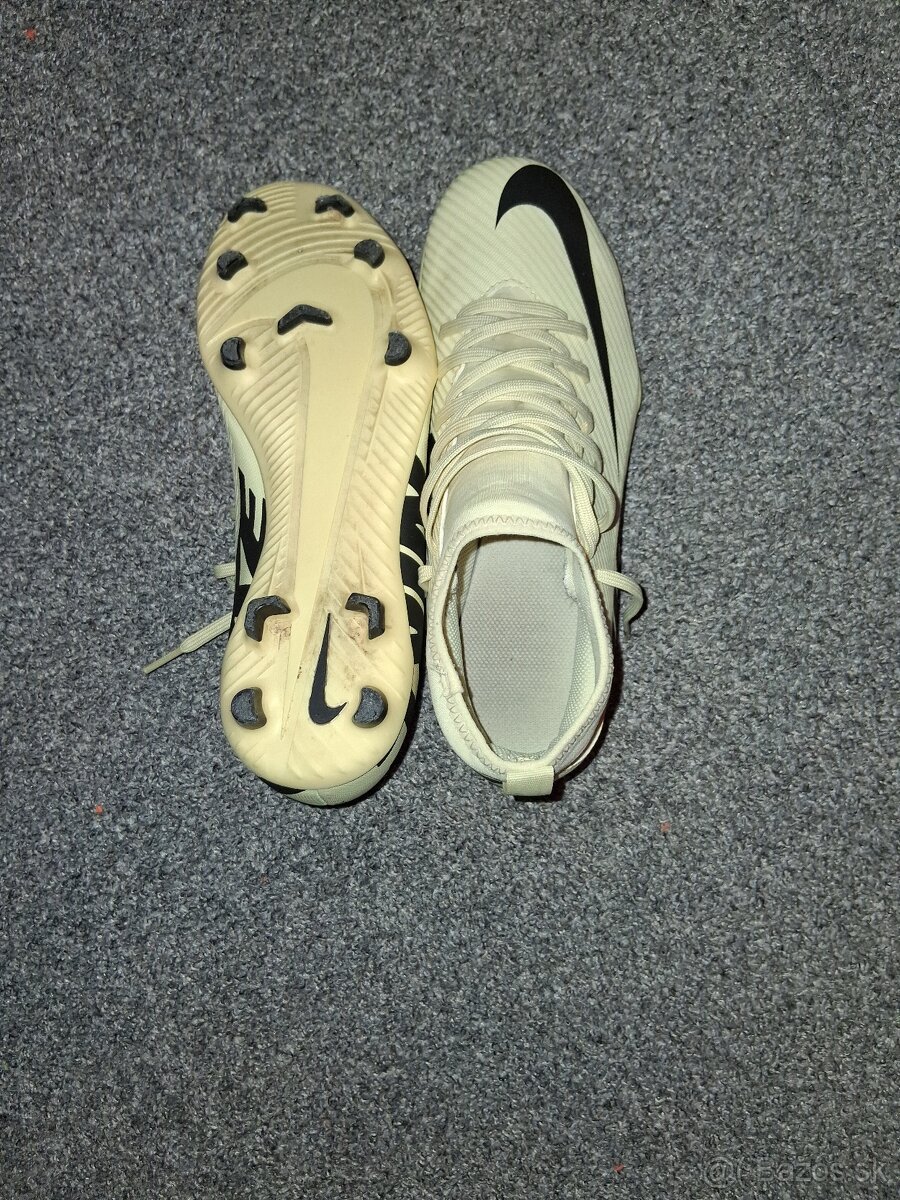 Kopacky znacky Nike - 2