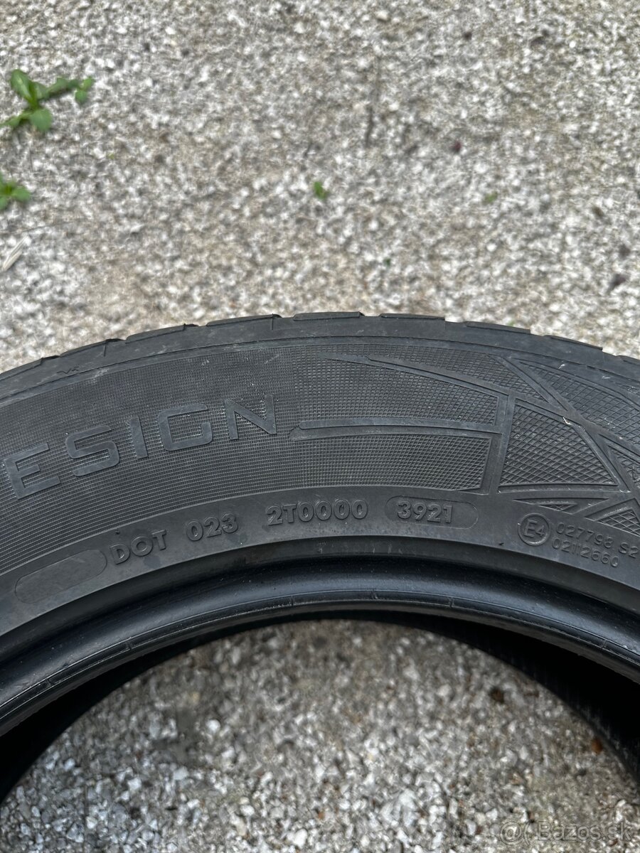 255/55 R18 - 2