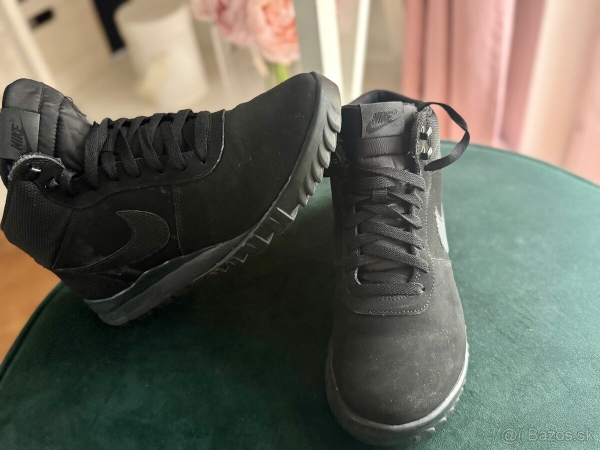 Nike Hoodland Suede - 2