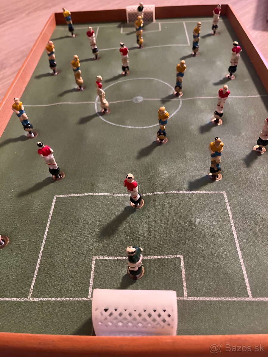Retro stolný futbal - 2