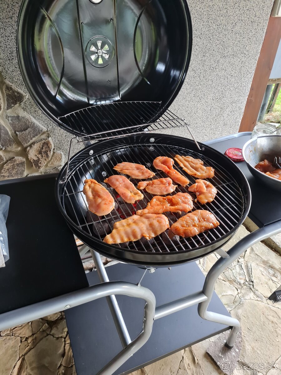 Predám zahradny gril na brikety - 2