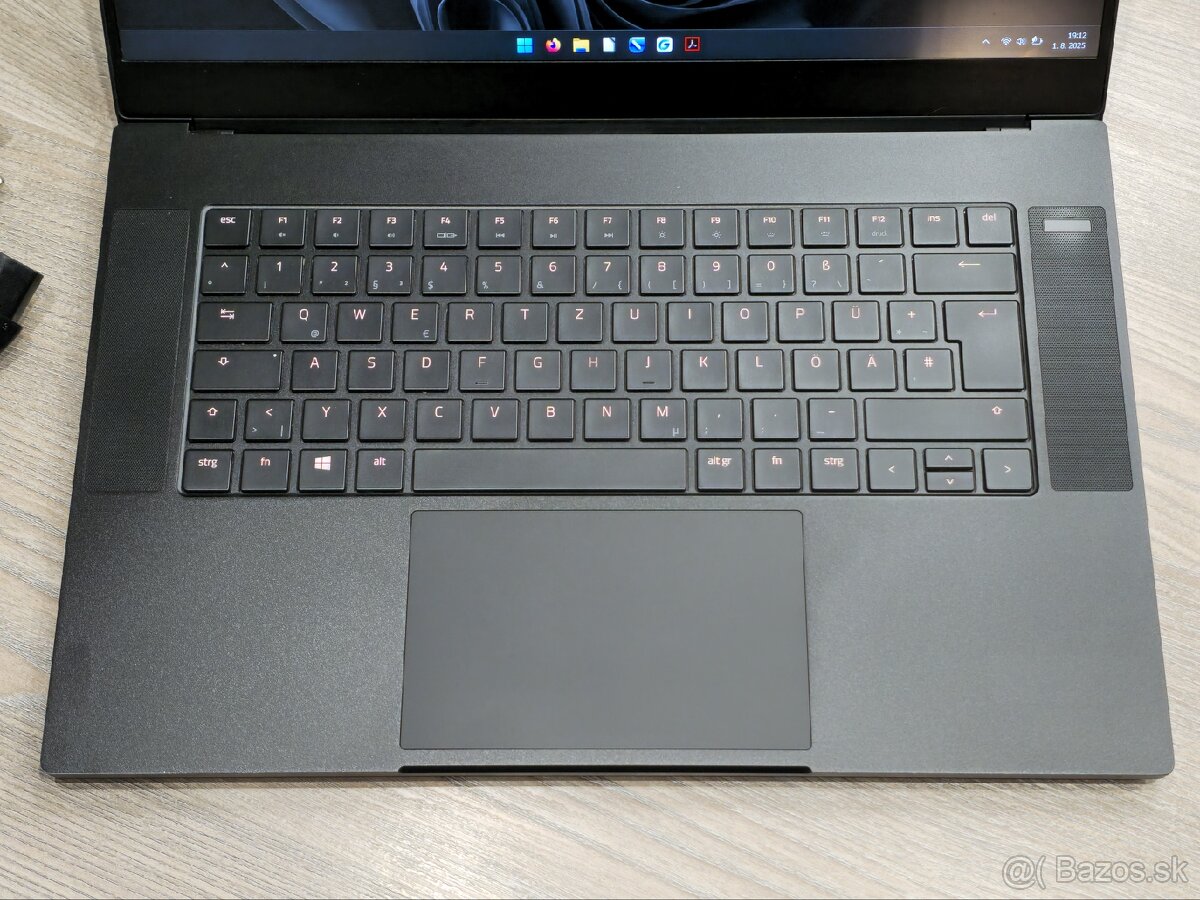 Razer Blade 15 Advanced + 32GB RAM + 2 nabíjačky + krabica - 2