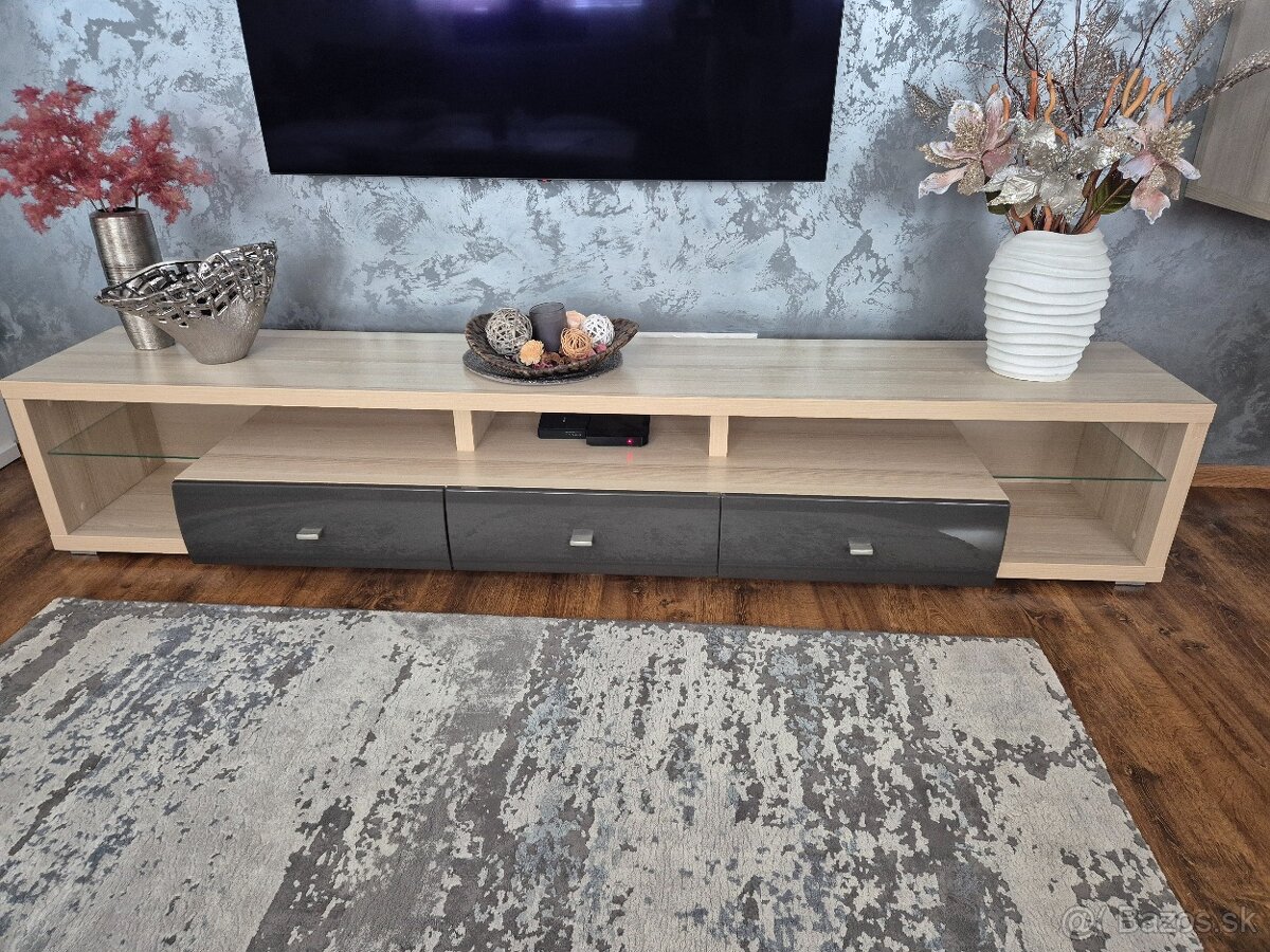 Nábytok do obývačky z Decodomu - 2