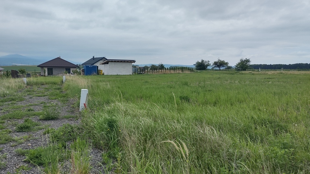 POZEMOK O VÝMERE 877 m2 vo VYŠNEJ KAMENICI - 2