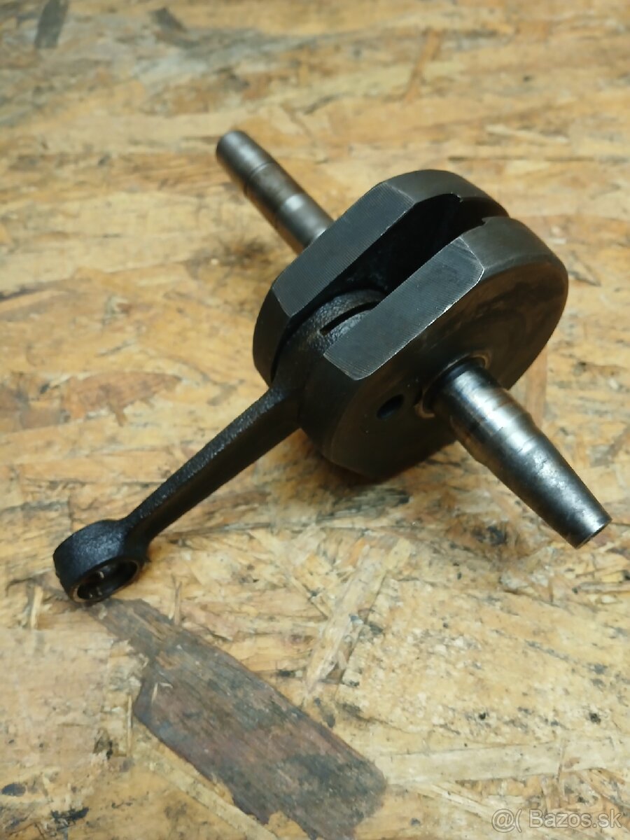 Babetta 207 kľuková hriadeľ - 2