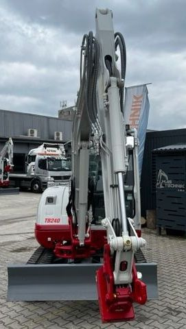 TAKEUCHI TB240 A/C DIESEL - 2